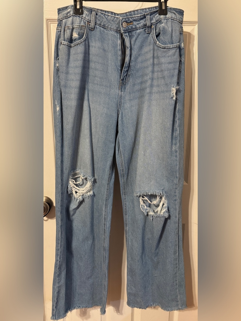 Zenana Outfitters Light Blue Distressed Wide Leg Jeans Size 30